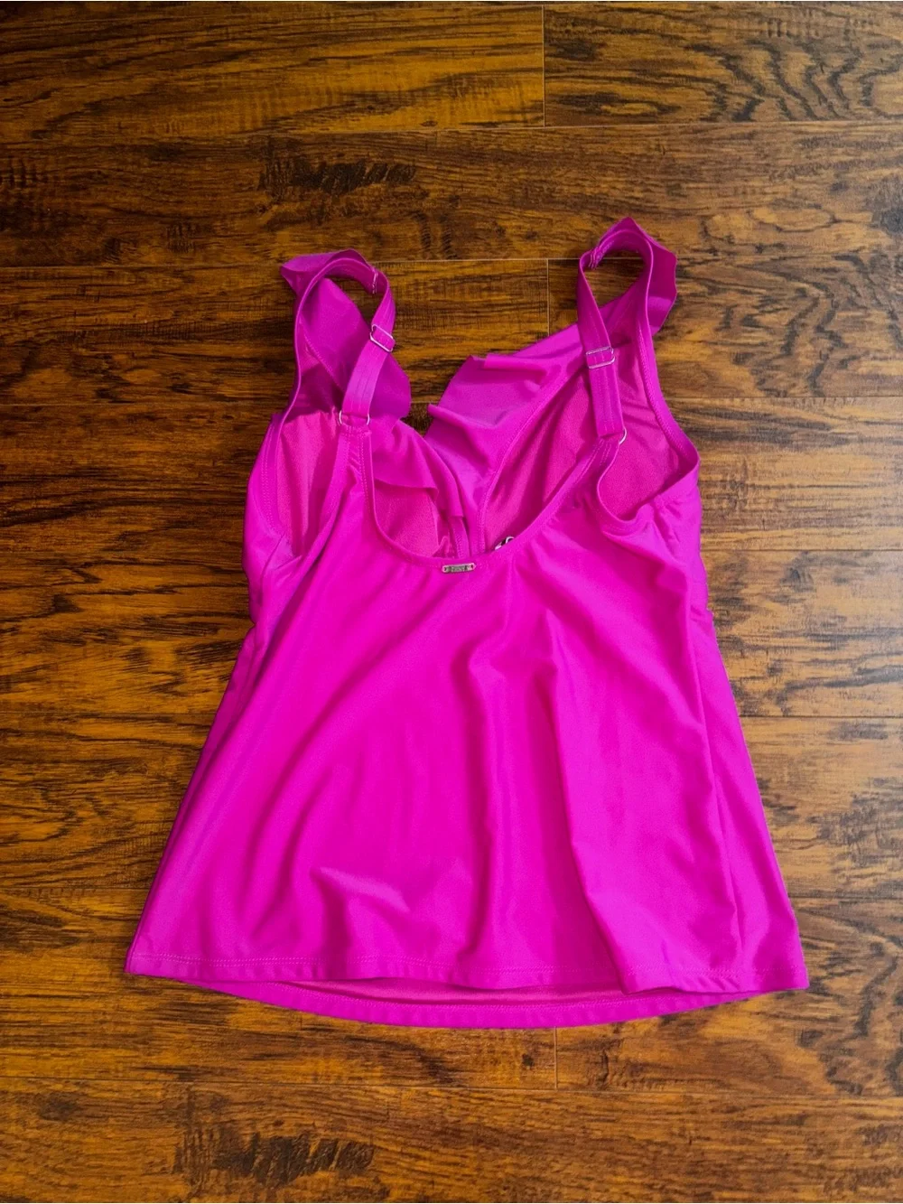 DKNY NWT Bright Fuchsia Tankini Women’s XXL Ruffled Padded V-Neck Swim Tank Top